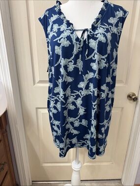 East Adeline Melanie Sleeveless Ruffle Neck Floral Top Navy Ivory 4X